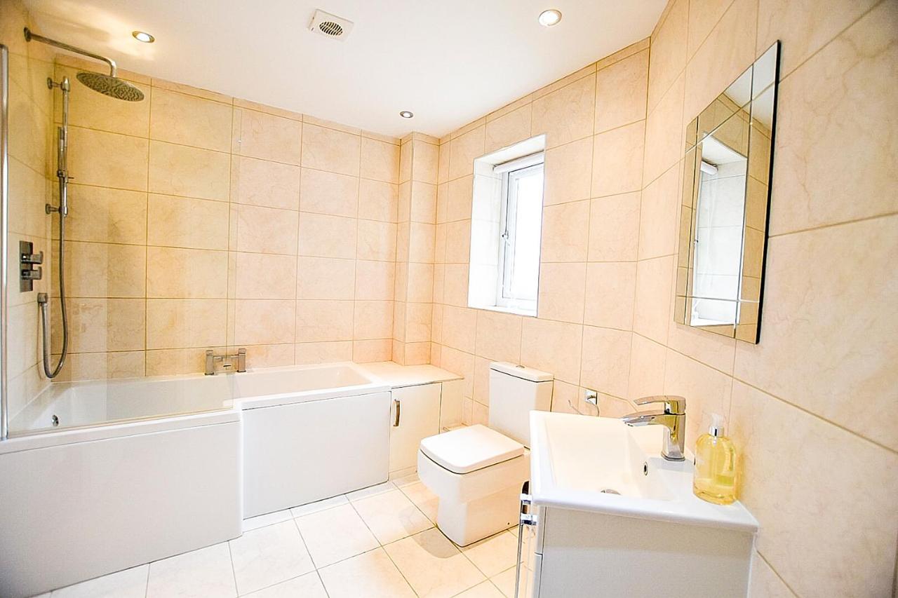 Sunderland Short Stays 2 Bedroom Apartment Free Parking Fulwell Sr6 Bagian luar foto
