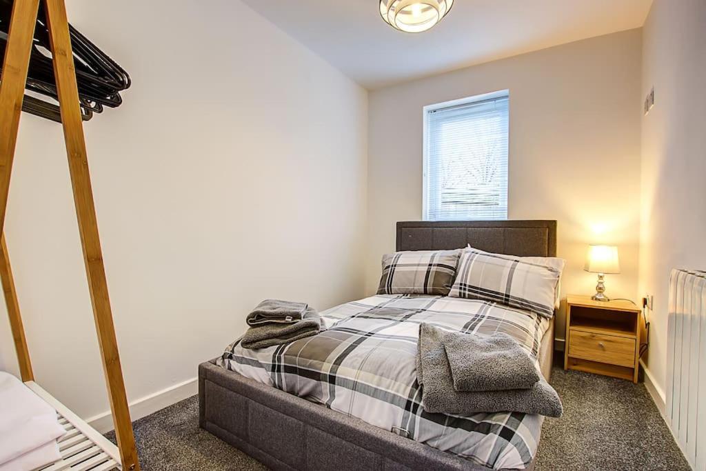 Sunderland Short Stays 2 Bedroom Apartment Free Parking Fulwell Sr6 Bagian luar foto