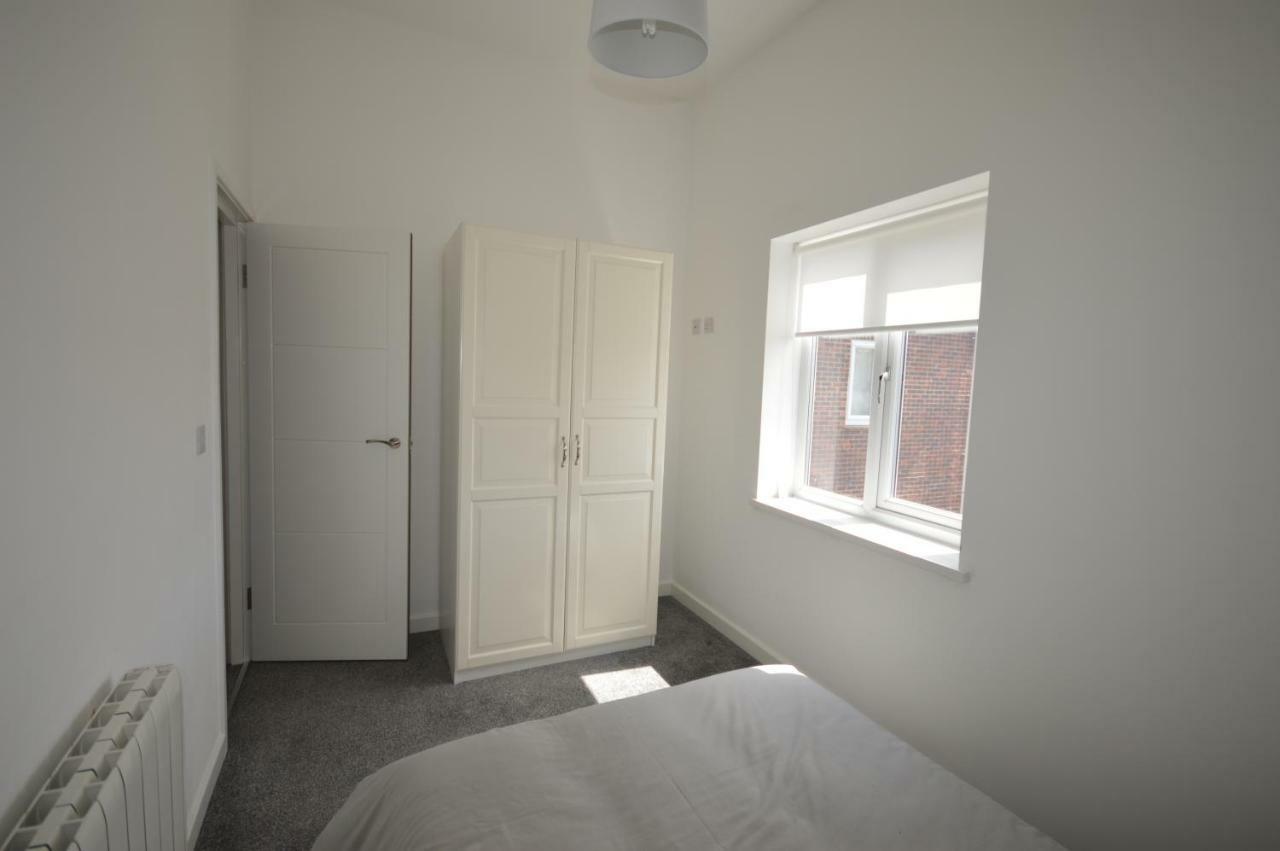 Sunderland Short Stays 2 Bedroom Apartment Free Parking Fulwell Sr6 Bagian luar foto