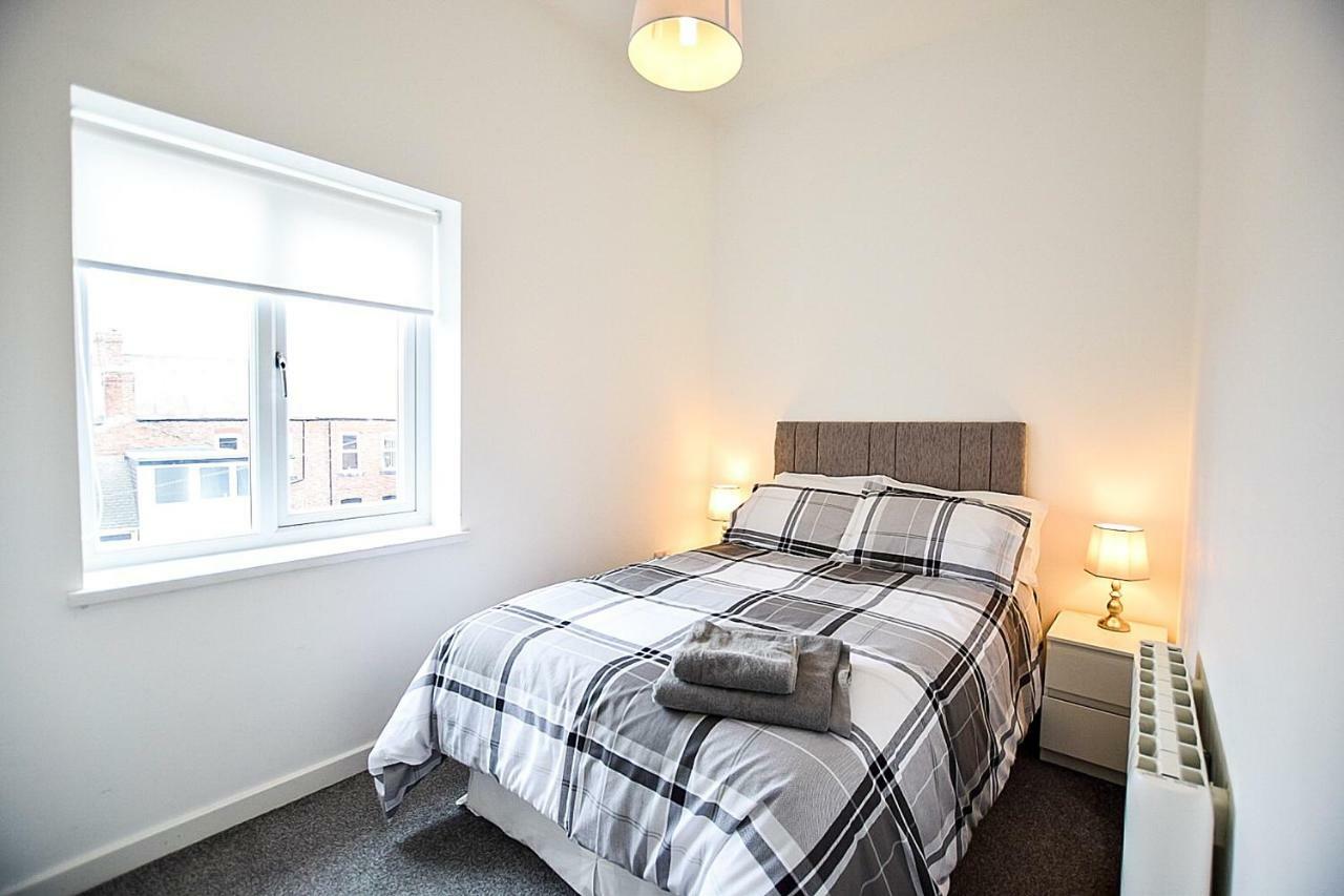 Sunderland Short Stays 2 Bedroom Apartment Free Parking Fulwell Sr6 Bagian luar foto